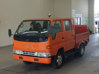 Toyota DYNA  с аукциона в Японии