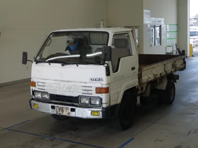 Toyota DYNA  с аукциона в Японии
