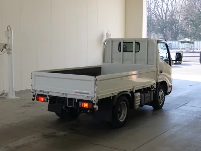 Hino DUTRO  с аукциона в Японии