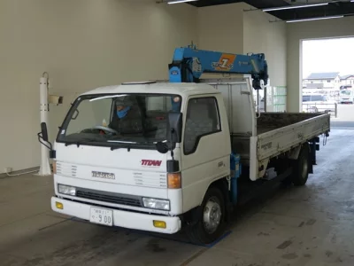 Mazda TITAN  с аукциона в Японии