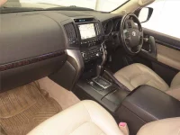 Toyota LAND CRUISER лот № 5601 оценка 4  с аукциона в Японии 3