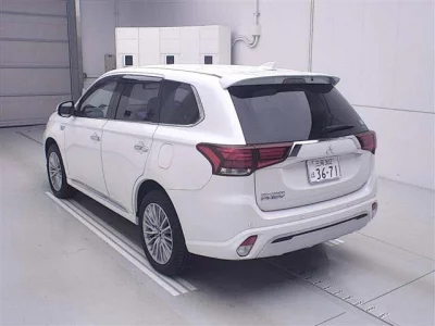 Mitsubishi OUTLANDER PHEV