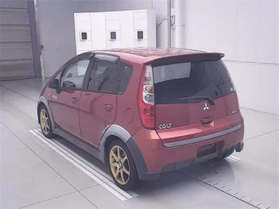 Mitsubishi COLT