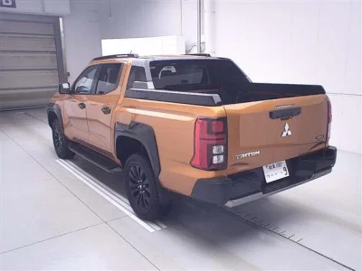 Mitsubishi TRITON