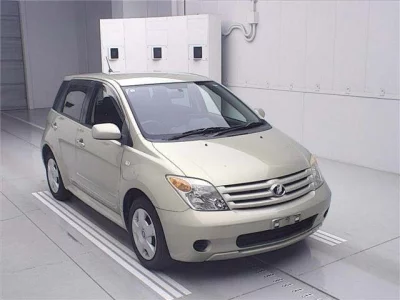 Toyota IST