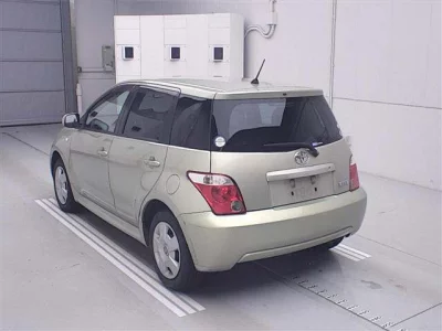 Toyota IST