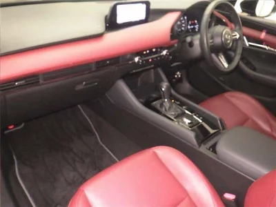 Mazda MAZDA3  с аукциона в Японии