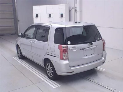 Toyota RAUM