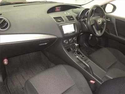 Mazda AXELA  с аукциона в Японии