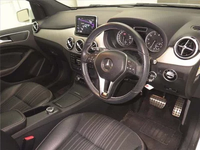 Mercedes-Benz B CLASS