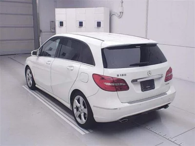Mercedes-Benz B CLASS