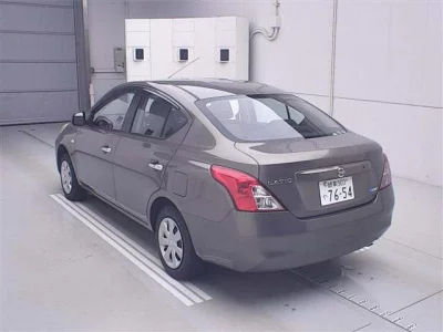 Nissan TIIDA LATIO  с аукциона в Японии