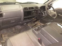 Mazda BONGO VAN лот № 8412 оценка R  с аукциона в Японии 2