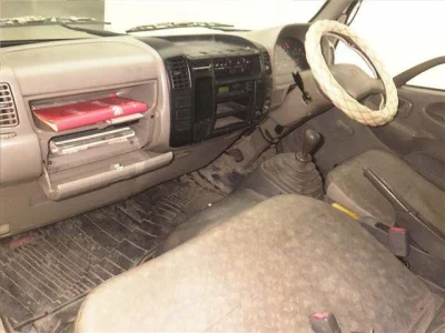 Toyota DYNA  с аукциона в Японии