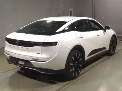 Toyota CROWN CROSSOVER  с аукциона в Японии