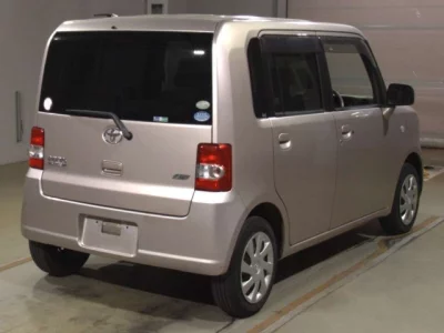 Toyota PIXIS SPACE  с аукциона в Японии