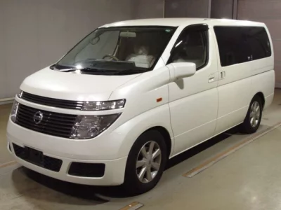 Nissan ELGRAND  с аукциона в Японии