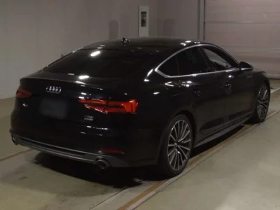Audi A5  с аукциона в Японии