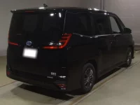 Toyota NOAH лот № 2203 оценка 4  с аукциона в Японии 1