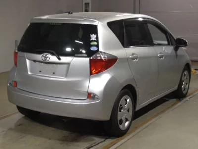 Toyota RACTIS  с аукциона в Японии