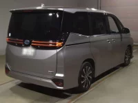 Toyota VOXY лот № 2263 оценка 4.5  с аукциона в Японии 1