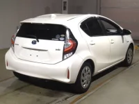 Toyota AQUA лот № 2269 оценка 4.5  с аукциона в Японии 1