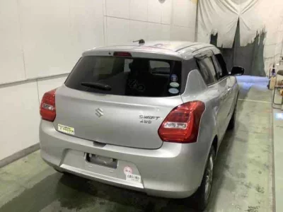 Suzuki SWIFT  с аукциона в Японии