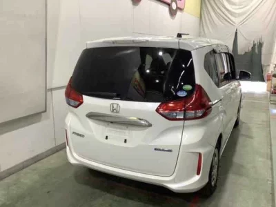Honda FREED  с аукциона в Японии