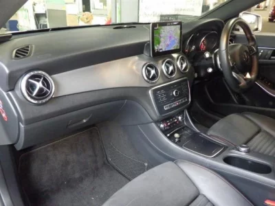 Mercedes-Benz CLA CLASS