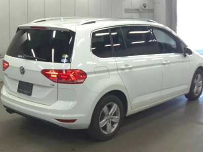 Volkswagen GOLF TOURAN