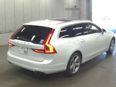 Volvo V90