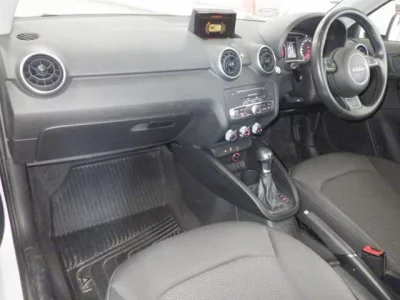 Audi A1  с аукциона в Японии