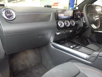 Mercedes-Benz GLA CLASS