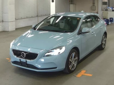 Volvo V40