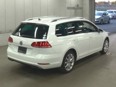 Volkswagen GOLF VARIANT