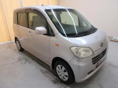 Subaru LUCRA  с аукциона в Японии