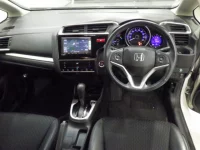 Honda FIT лот № 19107 оценка 3.5  с аукциона в Японии 4