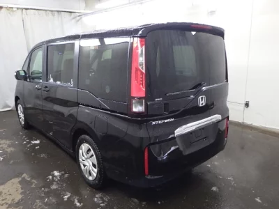Honda STEP WAGON  с аукциона в Японии
