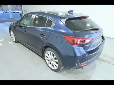 Mazda AXELA  с аукциона в Японии