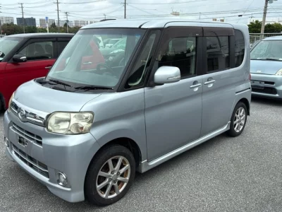 Daihatsu TANTO  с аукциона в Японии