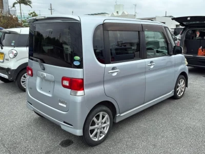 Daihatsu TANTO  с аукциона в Японии