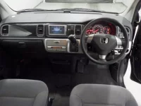 Honda STEP WAGON лот № 19117 оценка 3  с аукциона в Японии 4