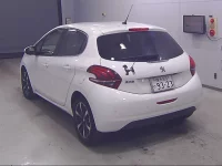 Peugeot 208 лот № 10024 оценка 4  с аукциона в Японии 3