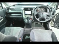 Honda STREAM лот № 29157 оценка 3.5  с аукциона в Японии 4