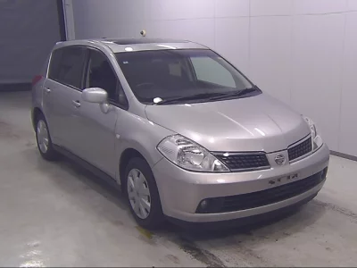 Nissan TIIDA