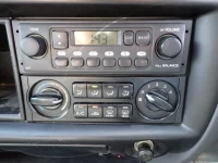 Mazda BONGO VAN лот № 25056 оценка 3  с аукциона в Японии 10