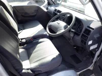 Mazda BONGO VAN лот № 25056 оценка 3  с аукциона в Японии 2