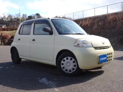 Daihatsu Esse