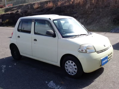 Daihatsu Esse