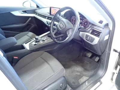 Audi A4  с аукциона в Японии